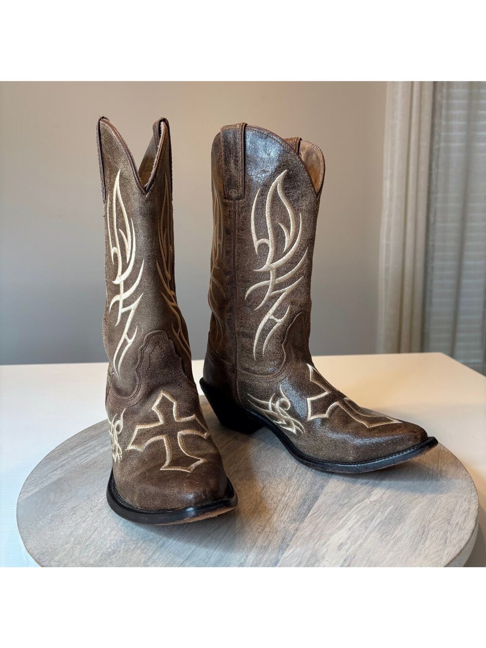 Justin Brown Distressed Leather Western Cowboy Boots Cross Embroidery Size 7 B